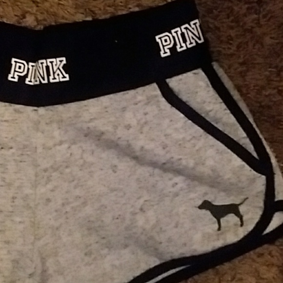 🚫TRADED🚫NWOT VSPINK SHORTS - Picture 2 of 3
